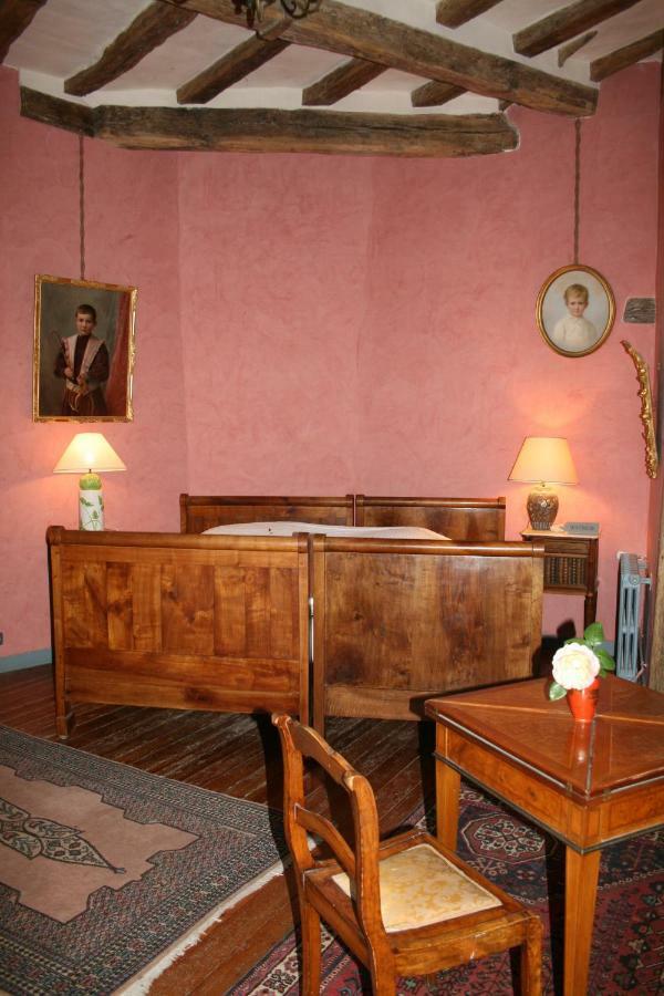 Bed and Breakfast Château de la Roche Martel à Roiffé Extérieur photo